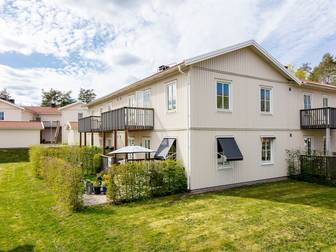 Apotekare Reinholds Väg 3 F