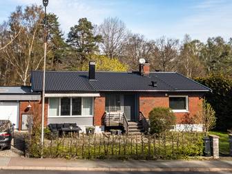 Nedre Furuskogsvägen 18