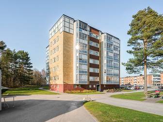 Karlstorpsvägen 106