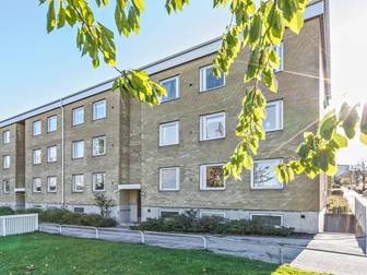 Västra skrävlingevägen 84