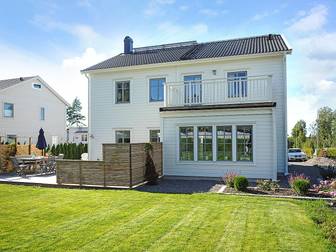 Kumla trädgårdsgata 27