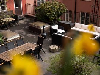 Regeringsgatan 76, 1tr