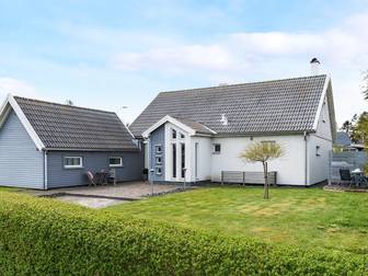 Fredrika Bremers väg 31