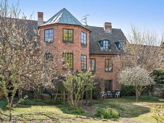 Stora Västergatan 32  /  Västra Vallgatan 6