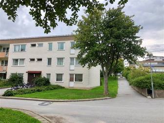 Hjortronvägen 27, 2tr