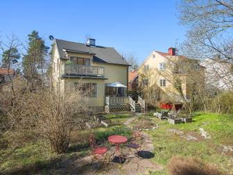 Sara Moraeas väg 111