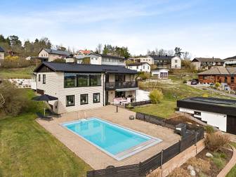 Jursla Trädgårdsväg 10