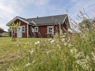 Övre Tjärnavägen 15