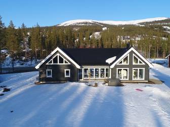 Björnrike Gustav Vallins väg 22