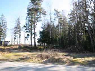 2 attraktiva tomter med bra läge.