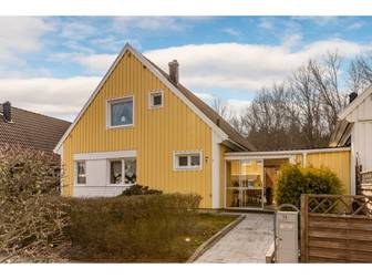 Hallunda gårdsväg 39