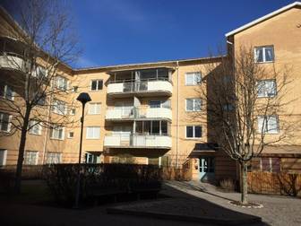 Tre Källors väg 3, 2 tr