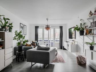 Carl gustafs väg 42