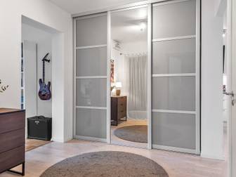 Sliding Door