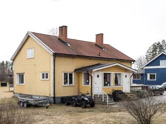 Östra Skolvägen 7 A-B