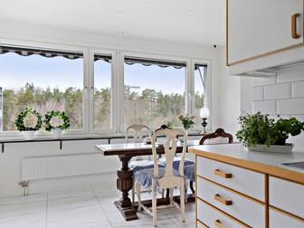 Svartkärrsvägen 24, 2tr