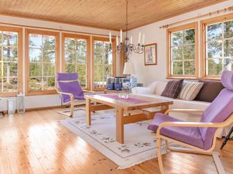 Lönnånger Bergstigen 7