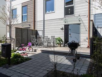 Charlottenlundsvägen 30