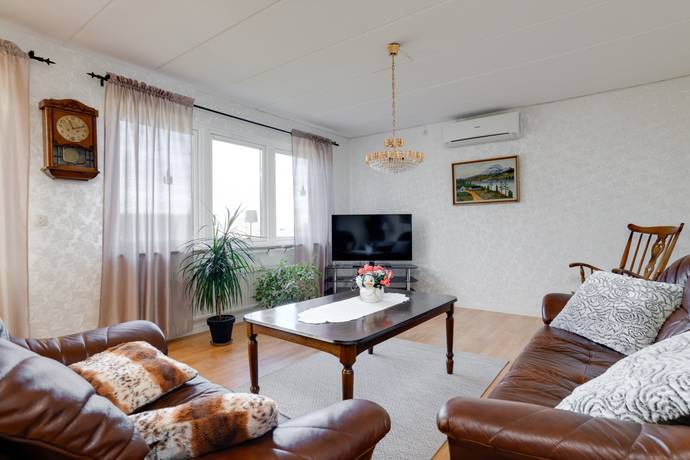 4 rum Villa på Carléns väg 46 Hällabrottet Kumla kommun - bild 7