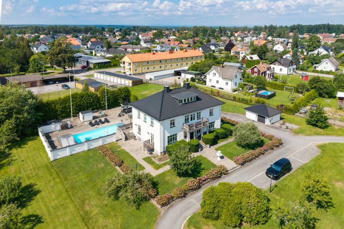 10 rum villa på Järnvägsgatan 11 Kumla, Kumla kommun - bild 5