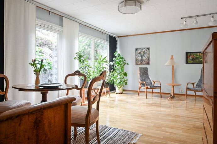 6 rum villa på Essvägen 9 Stortorp, Huddinge kommun - bild 2