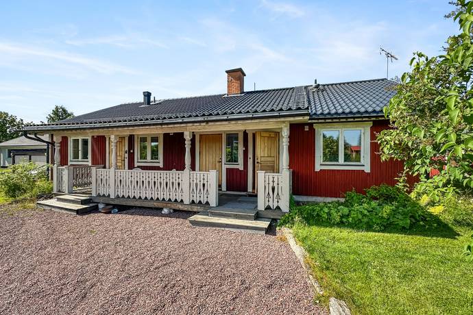 5 rum villa på Ålbergsvägen 5 Kråkberg, Mora kommun - bild 1