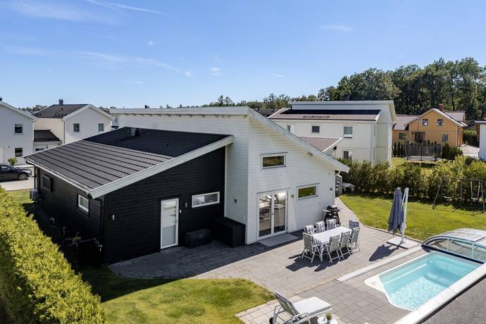 4 rum villa på Spinnrocksvägen 29 Strängnäs, Strängnäs kommun - bild 4
