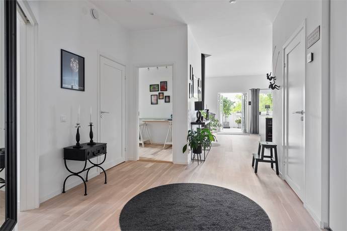 3 rum lägenhet på Bievägen 6A Norr, Katrineholms kommun - bild 2