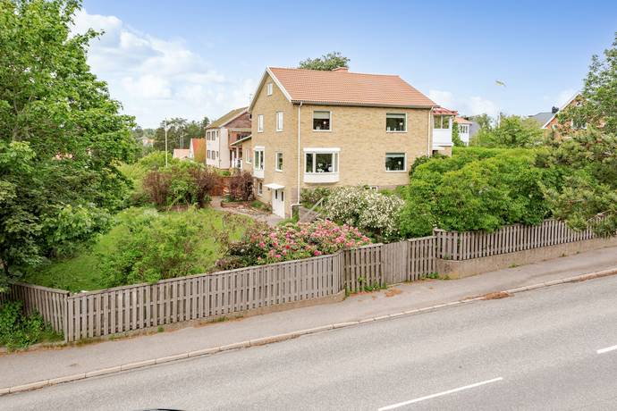 11 rum villa på Tahevägen 17 Taberg, Jönköpings kommun - bild 1