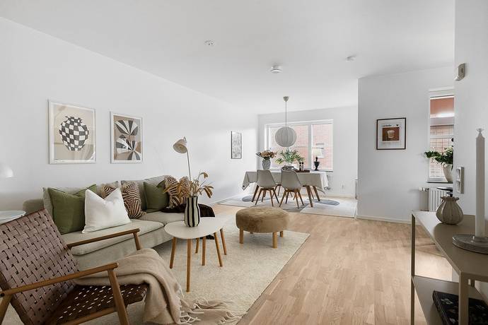 3 rum lägenhet på Cv-gatan 99 Centralt, Örebro kommun - bild 1