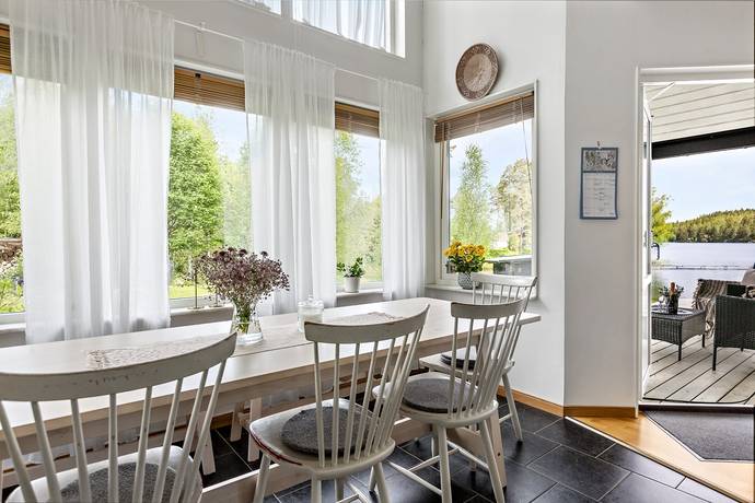 villa på Lekbäcksvägen 10B Vintrosa, Lekebergs kommun - bild 2