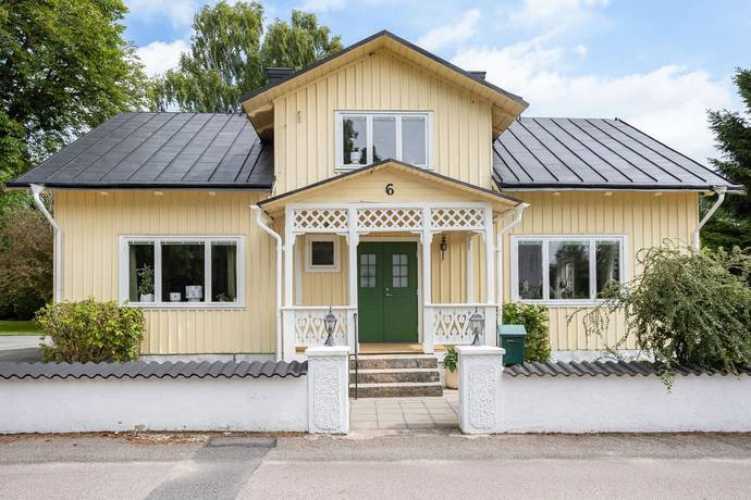 7 rum villa på Järnvägsgatan 6 Slöinge, Falkenbergs kommun - bild 2