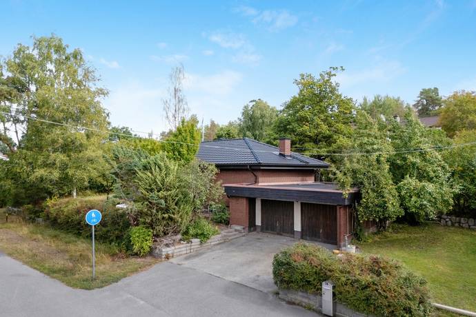 Zenitvägen 24, Skälby, Järfälla kommun
