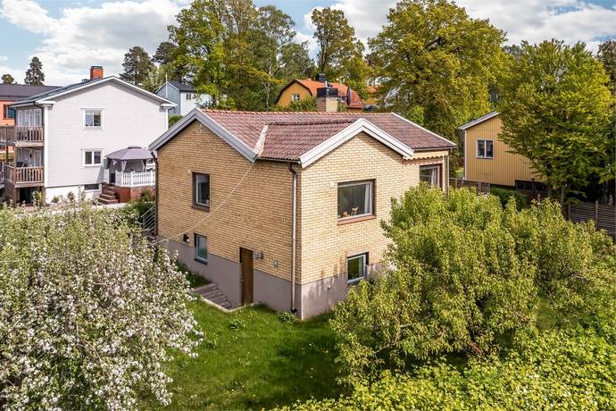 7 rum villa på Råbyvägen 37 Örby, Stockholms kommun - bild 2