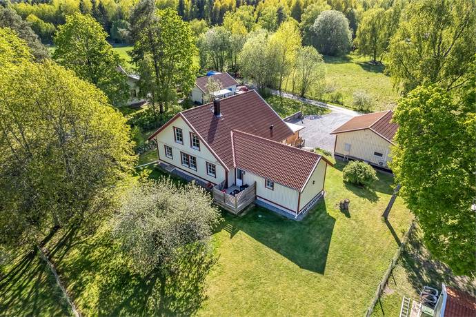 8 rum villa på Sågarvägen 7 Bro, Upplands-Bro kommun - bild 1