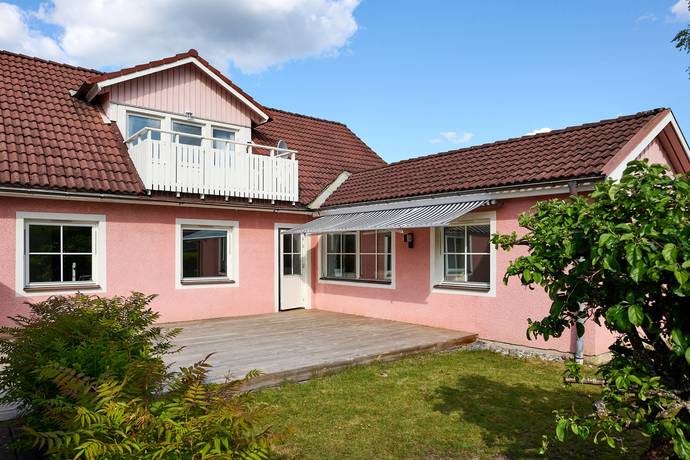 7 rum villa på Nyponstigen 112 Finninge, Strängnäs kommun - bild 3