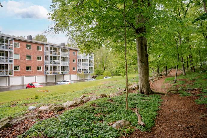 3 rum lägenhet på Kaptensgatan 23A Väster, Hässleholms kommun - bild 2