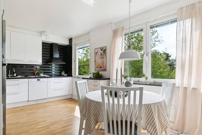 4 rum lägenhet på Vallavägen 85 Handen, Haninge kommun - bild 4