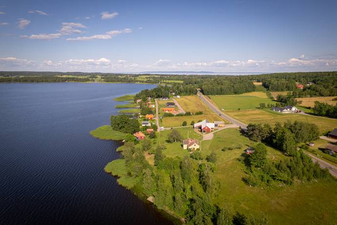 5 rum gård/skog på Varpet 2 Mullsjön, Hjo kommun - bild 2