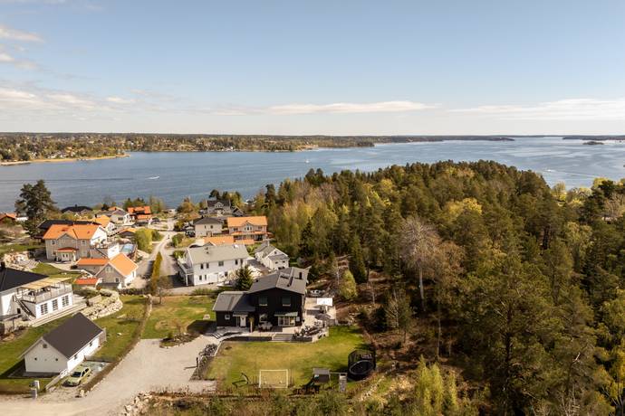 8 rum Villa på Västerskärsringen 41B Svinninge Österåkers kommun - bild 53
