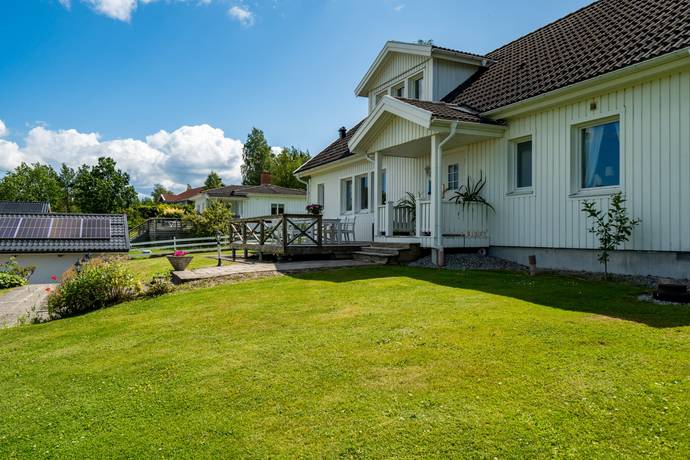 7 rum villa på Märtavägen 15 Hjälmarbaden, Örebro kommun - bild 4