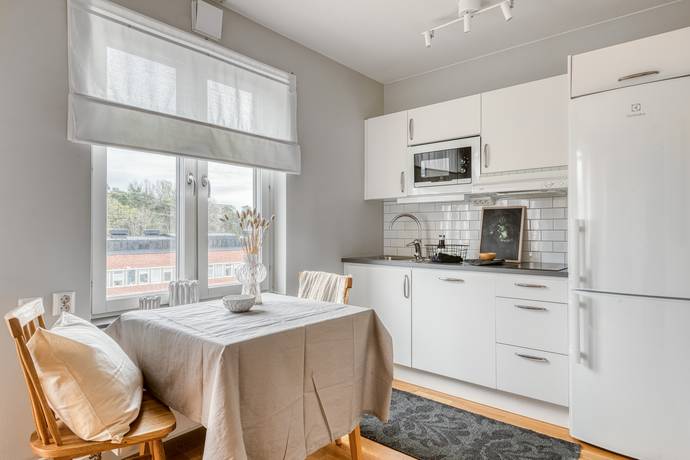 2 rum lägenhet på Diktarvägen 13 Huvudsta - Ingenting, Solna kommun - bild 3