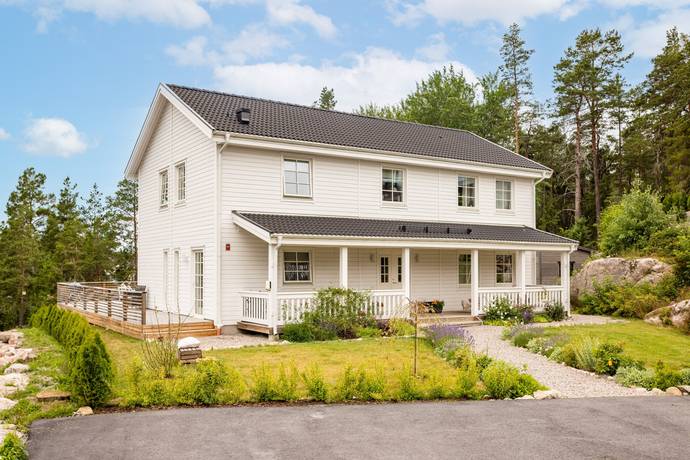 6 rum villa på FLORETTVÄGEN 15 Margretelund, Österåkers kommun - bild 2