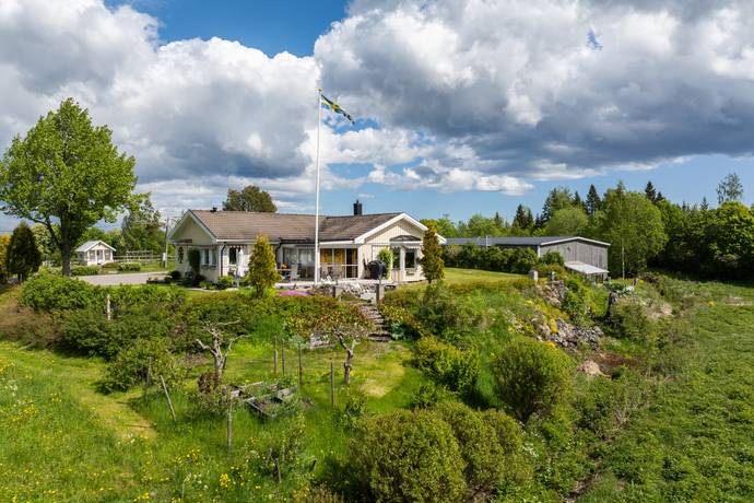 5 rum gård/skog på Släda 402 Alnö, Sundsvalls kommun - bild 2