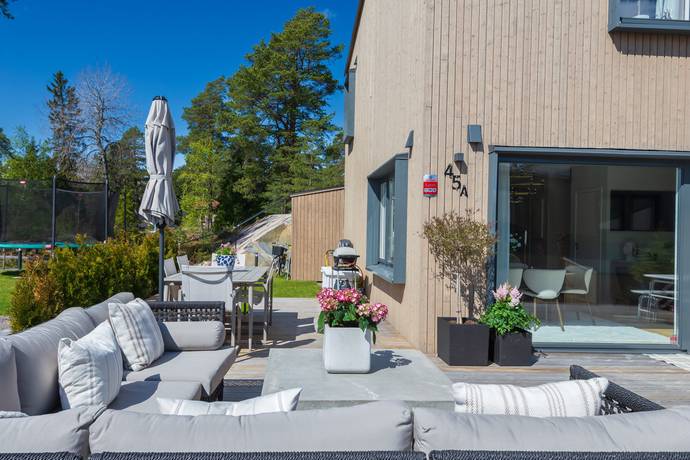 4 rum parhus på Lötvägen 45A Svinninge, Österåkers kommun - bild 2
