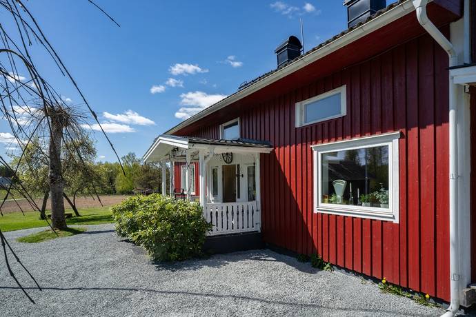 8 rum Gård med skogsbruk på Södra Backen 2 Ärtemark Bengtsfors kommun - bild 18