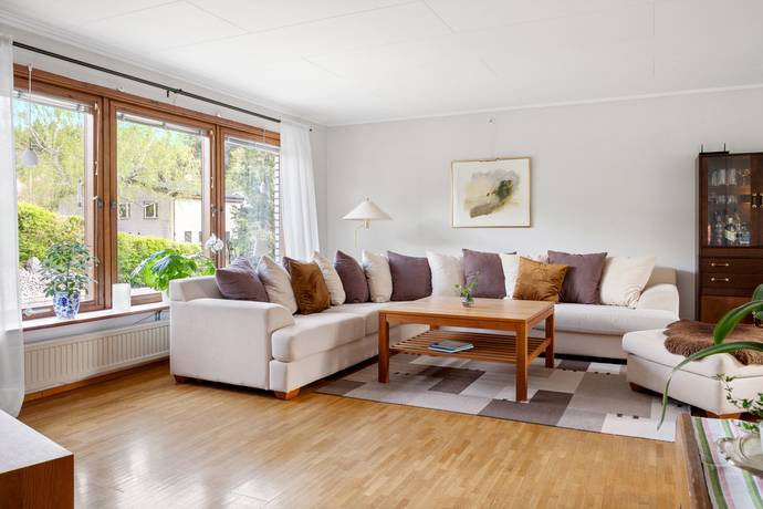 8 rum villa på Vintervägen 14 Tystberga, Nyköpings kommun - bild 3
