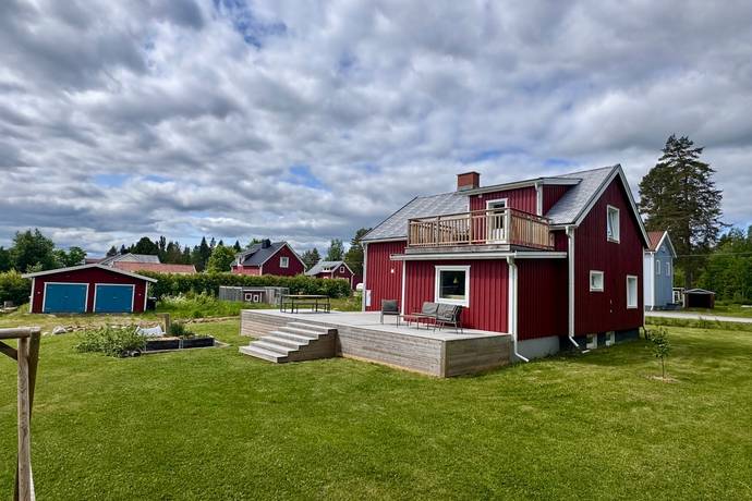 4 rum gård med jordbruk på Hjoggböle 35 Skellefteå, Skellefteå kommun - bild 1