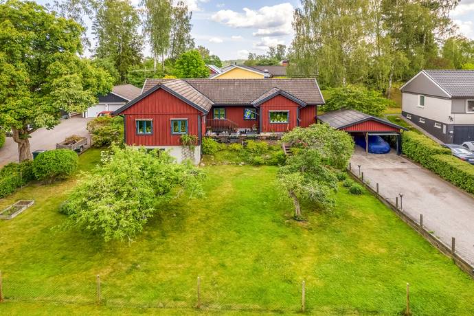 6 rum villa på Varvsvägen 17 Pershagen, Södertälje kommun - bild 1
