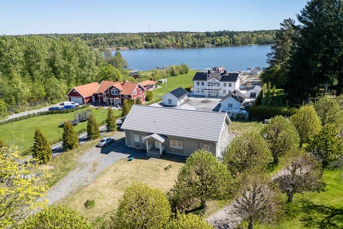 4 rum villa på Hammarsgårdsvägen 11C Ekolsund, Enköpings kommun - bild 1